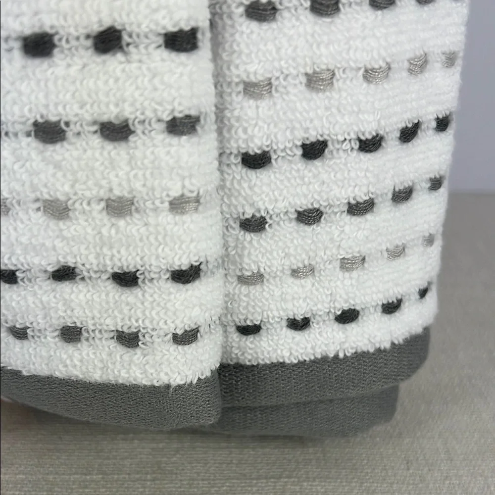 Caro Home Bath Towel Set Gray White 2 Bath 2 Hand 2 Wash 100% Cotton Soft 6 pc